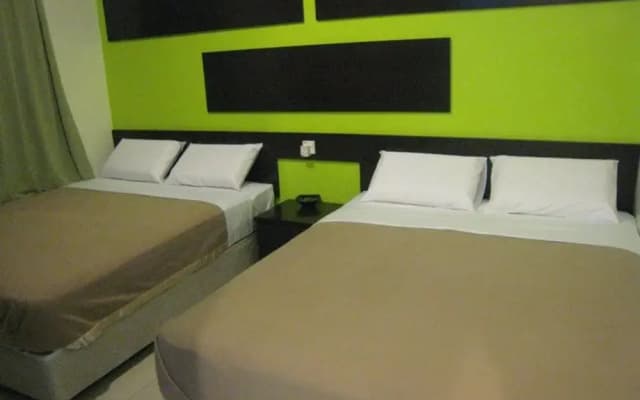 Tropicana Inn - photo 2