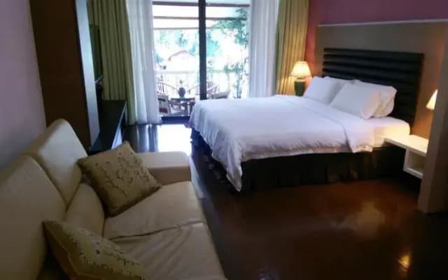 River View Home - photo 2