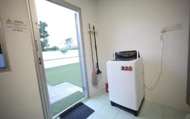 Come Inn Homestay 1379 - photo 3