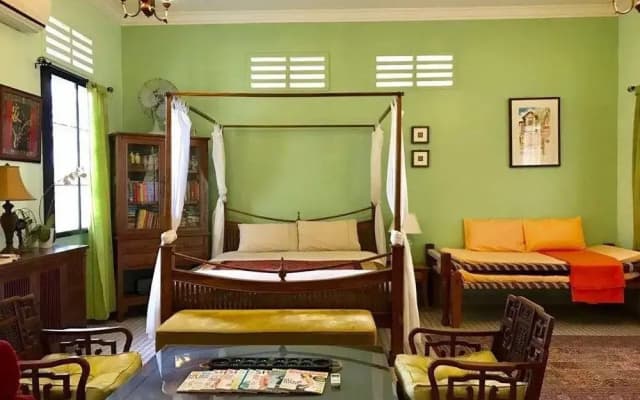 The Neem at Banda Hilir Chalets - photo 4