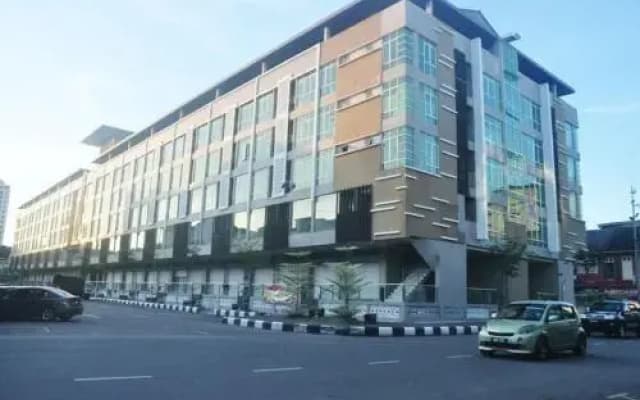 Izzat's Place - photo 2