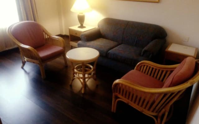 The Aston Hotel - photo 4