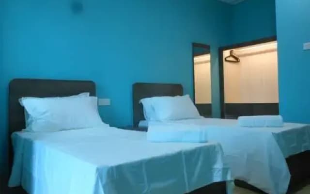 Eiman Homestay, Kluang - photo 4