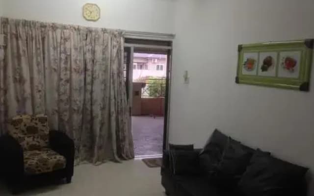 Homestay Husna Ipoh Station 18 - photo 2