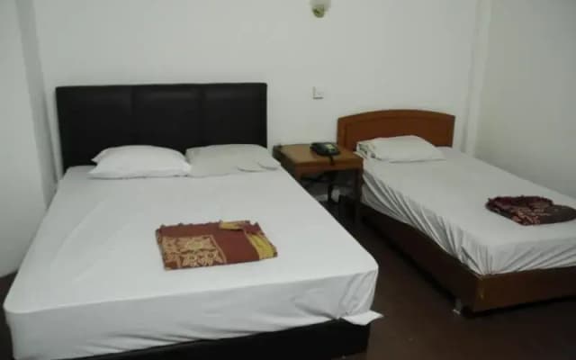New Savoy Hotel - photo 3