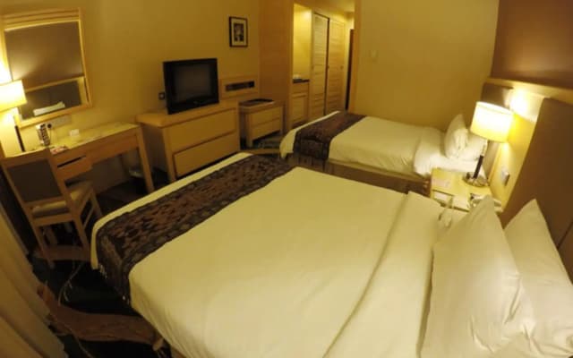 Imperial Palace Hotel - photo 4