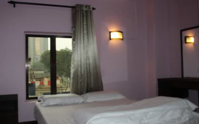 Birdnest Collective Cafe & Guesthouse - photo 2