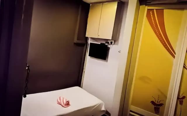 Moon Night Hotel - photo 5
