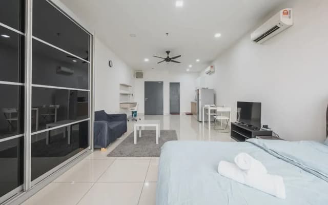 Atria SOFO Suites by Airhost - photo 2