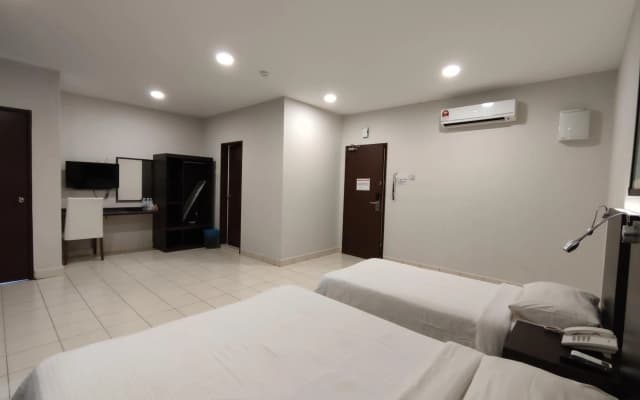 Hotel Desaru Penawar - photo 3