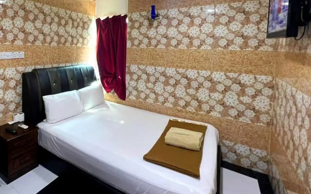 ARK Hotel Subang Airport - photo 4