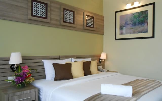 HIG Hotel & Convention - photo 4