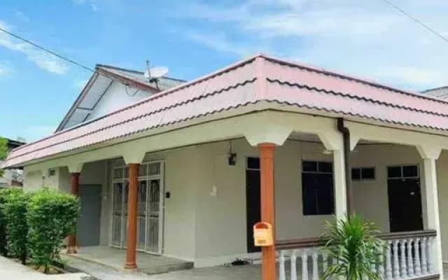 Tokmi retreat home with spacious garden - photo 4