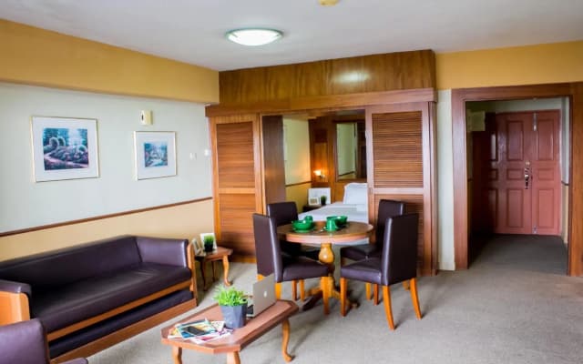 Amber Court - photo 2