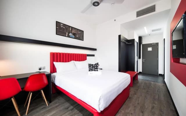 Tune Hotel DPulze Cyberjaya - photo 4