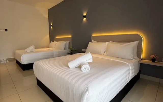 Maca Hotel by Sky Hive - photo 3