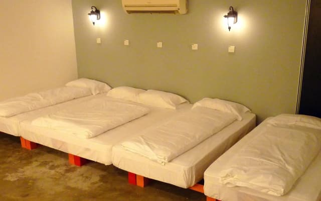 OYO 89880 Vstay 2 Guesthouse - photo 4