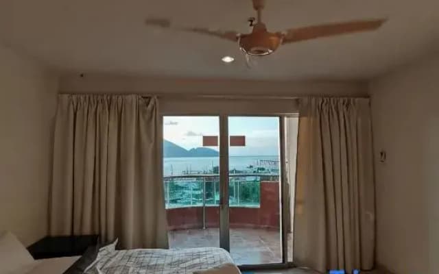 Spacious & Homey Apartment at Marina Island by JoMy Homestay - photo 2