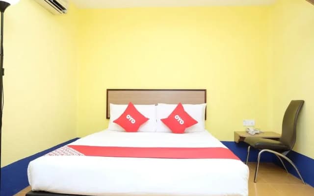 OYO 89352 Golden Terminal Lodge - photo 5