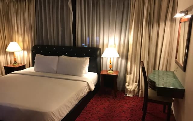 Luxy Service Suites At Times Square - photo 4