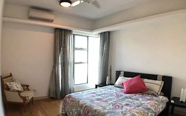 Executive 3 BR Condo by Naren - photo 2