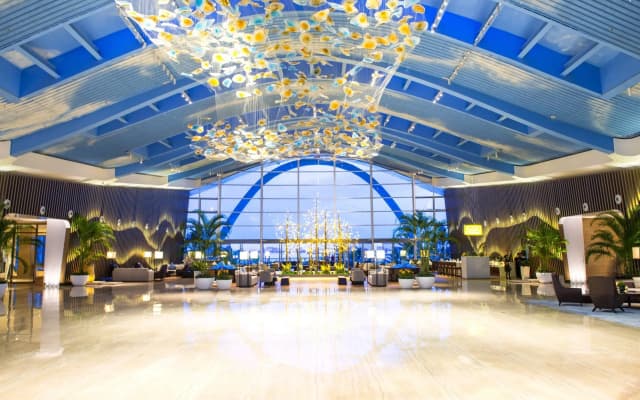 Forest City Marina Hotel - photo 2