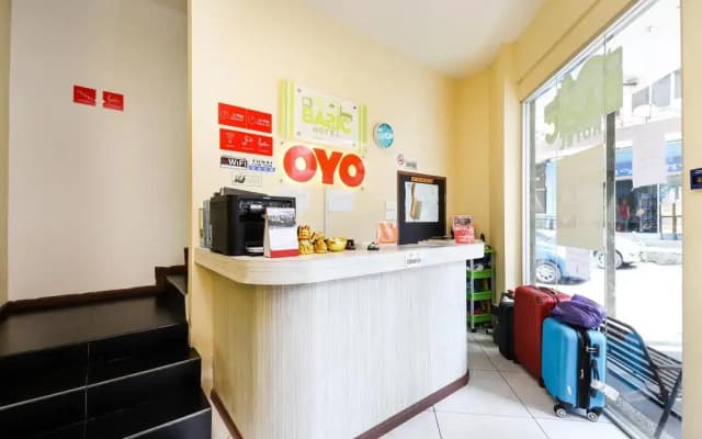 OYO 228 Basic Hotel - photo 2