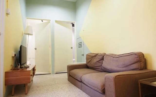 OYO HOME 90647 Mac Inn 94 - photo 4