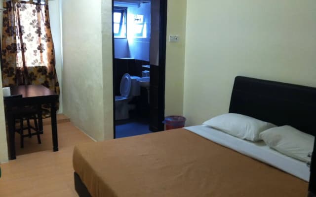 Camlodge Budget Hotel - photo 2