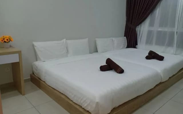 BLeisure Parkland Homestay - photo 3
