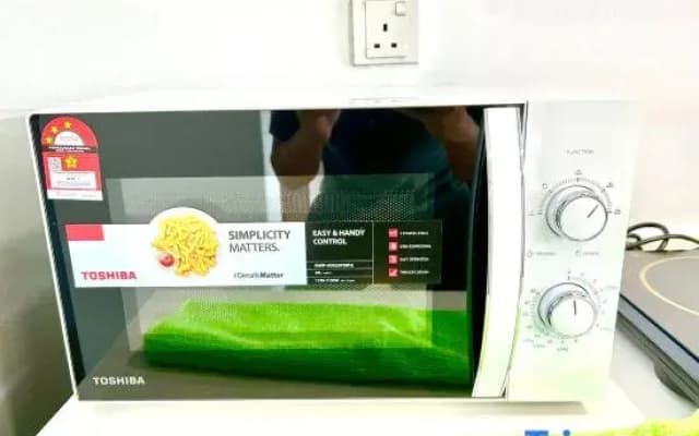 R 1-5Pax Cozy Home SetiaAlam 100mpsWifi&TV Trefoil - photo 2