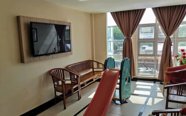 Hotel Centre Point Tampin - photo 2