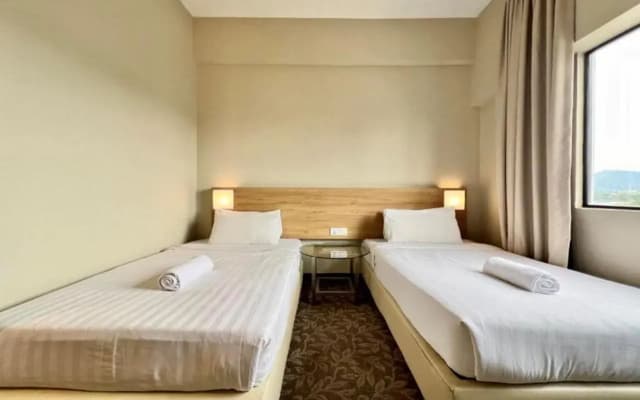 Kingston Hotel 10 at Bukit Jalil - photo 4