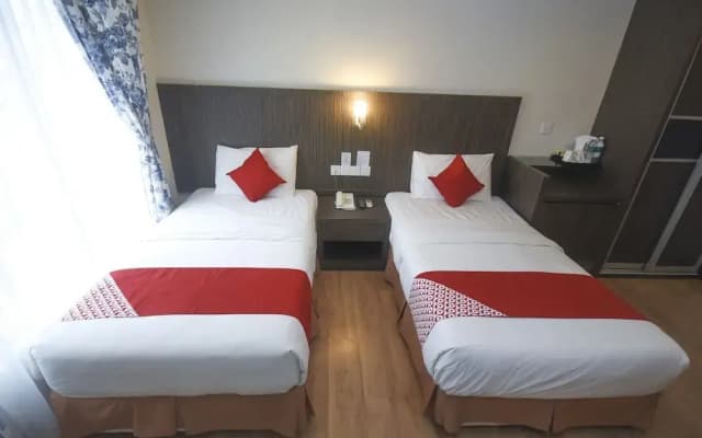 OYO 89399 Sudara Beach Resort - photo 4