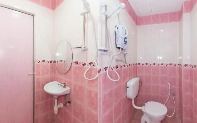 OYO 745 Bromedy Motel - photo 2