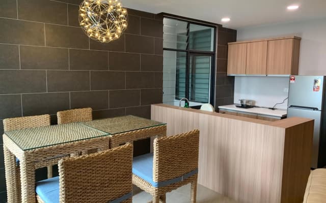 3Bedroom Rex Apartment 5min Drive to Vivacity - photo 5