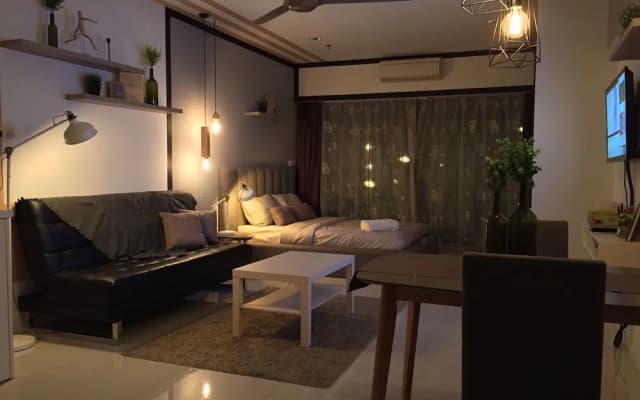Mercu Summer Suites Freluxe Homestay - photo 3