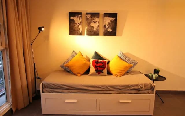 Sentrio Suites @ City Center by HnHCozy - photo 3
