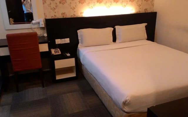 Prince Hotel - photo 4