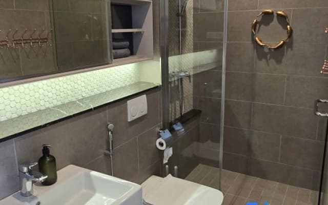 The BirdsEye View 1BR facing KLCC with Gorgeous pools - photo 2