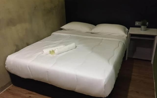 Monaco Boutique Hotel Kampung Air - photo 2