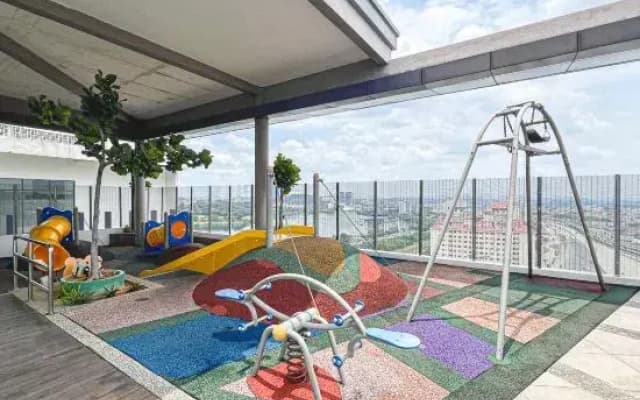 Relax in a Modern Studio w City View + Pool Access - photo 2