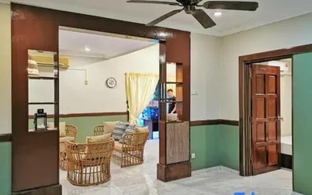 Yussy Homestay at Afamosa Villa - photo 3