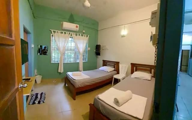 OYO 90116 Fbs Inn Hotel - photo 3