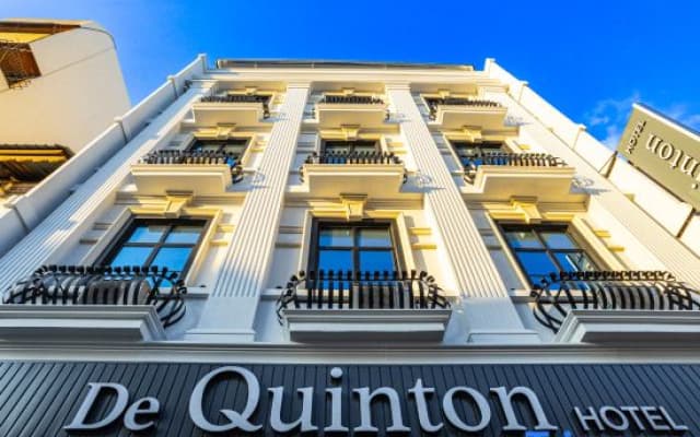 De Quinton Hotel - photo 3