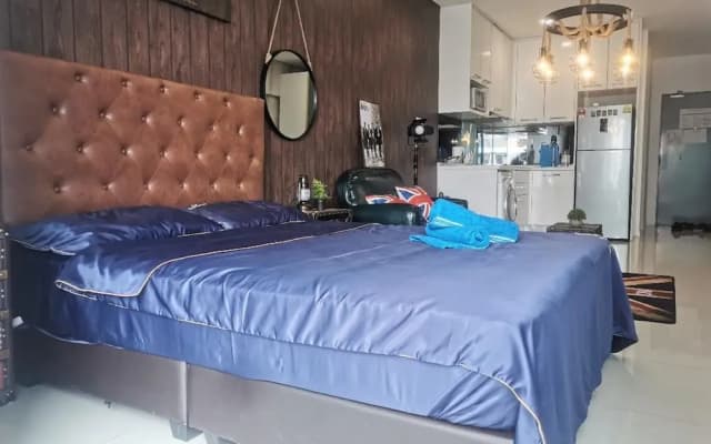 Luxury Deluxe Studios At Mercu Summer Suites - photo 3