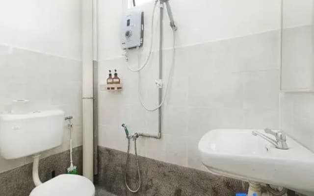 Damansara Damai 9Pax 4 Rooms - photo 2