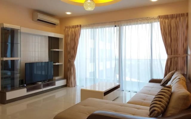 Sunset Seaview Vacation Condos City Centre @ IMAGO Shopping Mall - photo 4