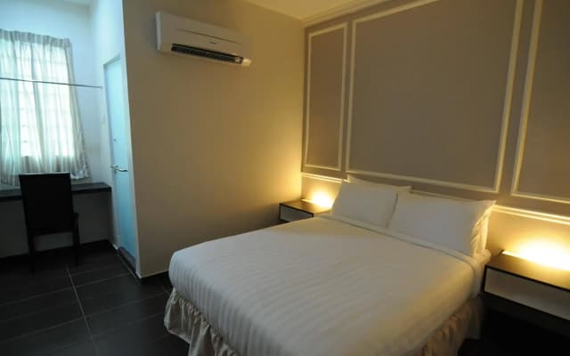 Luscious Hotel - photo 4