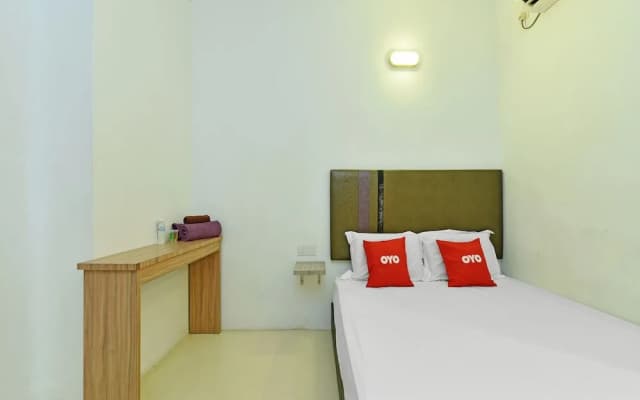 Super OYO Capital O 90556 Hotel Cherita Rooms - photo 5
